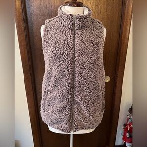 Thread & Supply Sherpa Fleece Large Cream/Tan Vest